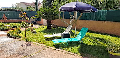 Appartement bas de villa rez de jardin