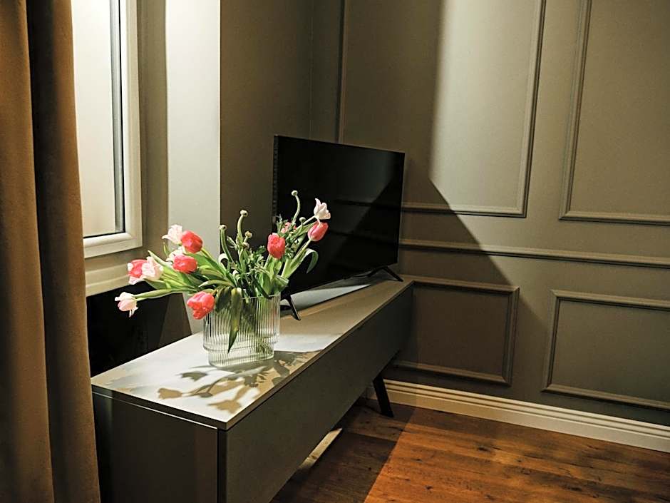 Art Apartments