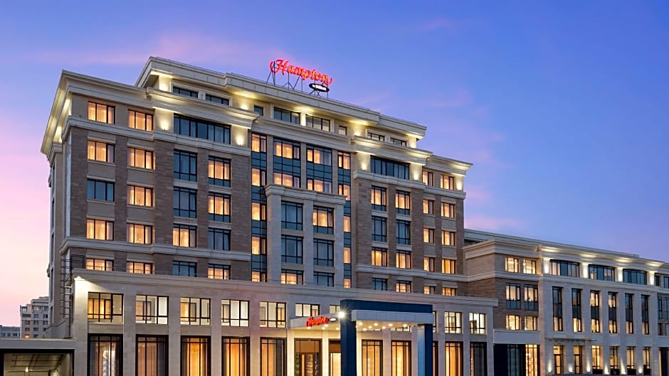 Hampton by Hilton Astana Triumphal Arch