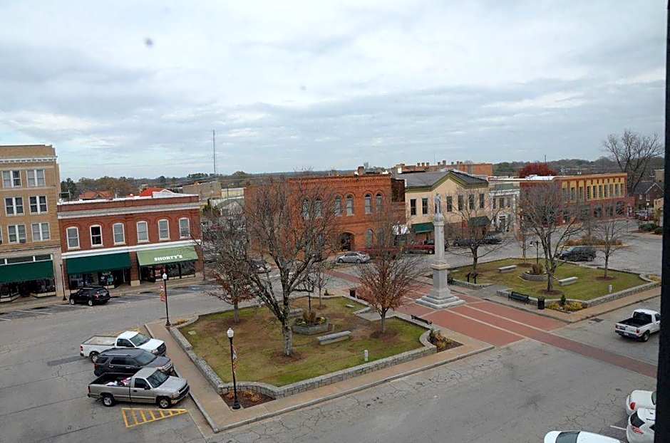 Samuel Elbert Hotel