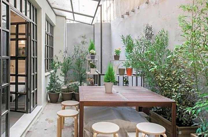 Fashionable Base in Central Athens in the Old Tailor Factory