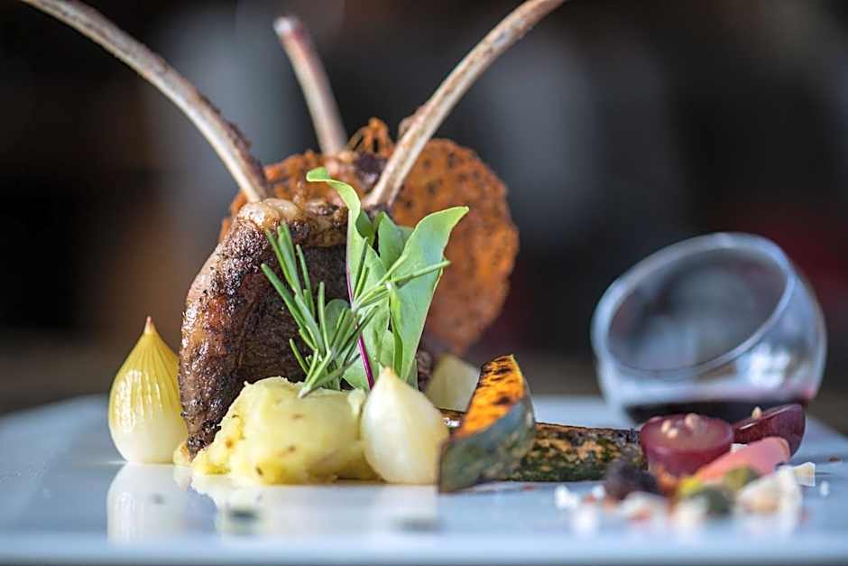 Las Ventanas Suites Hotel