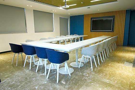 Holiday Inn Express Haining City Center, an IHG Hotel