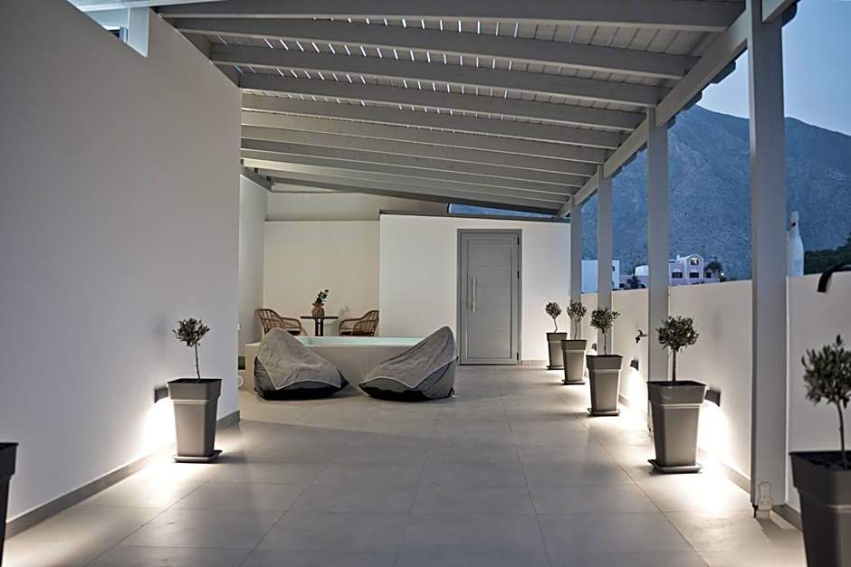 White Note Luxury Suites