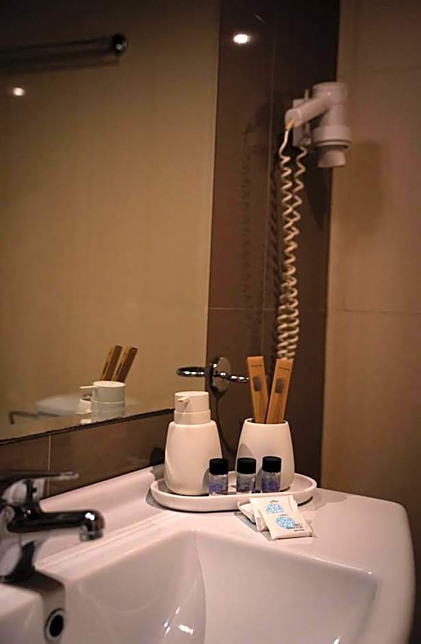 PARNIS PALACE Hotel Suites