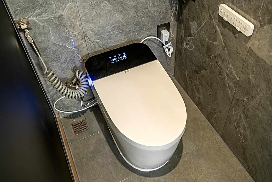 WAIFIDEN Hotel - Former Tokai Hotel (Free shuttle bus during Canton Fair)