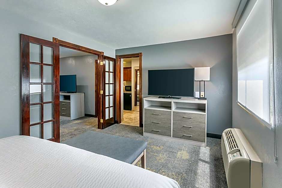 Best Western Plus Weston Inn