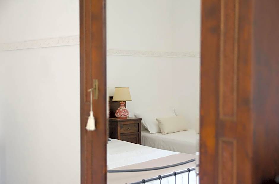 Cathedral View Apartment Noto, Historic Center, Steps from Duomo