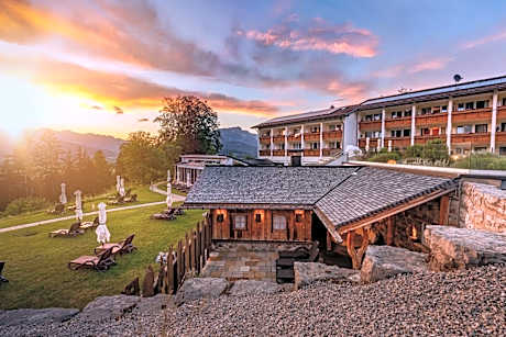 Alm- & Wellnesshotel Alpenhof