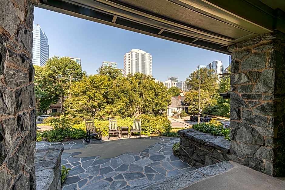 Stonehurst Place Bed & Breakfast