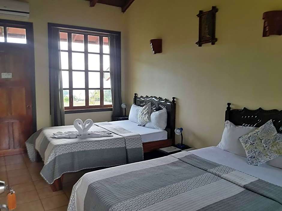 Hotel La Colina