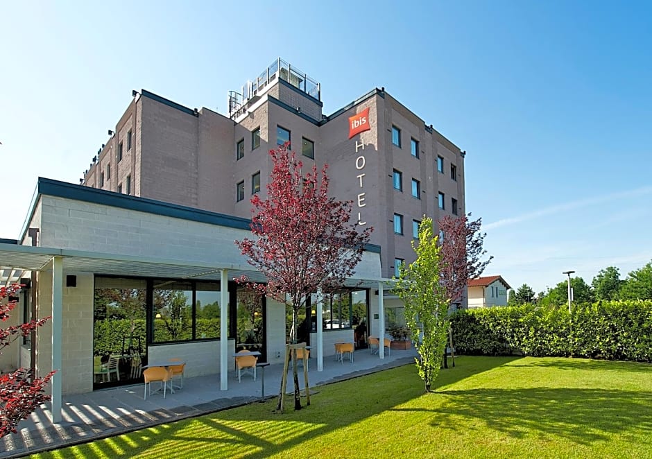 Hotel Ibis Firenze Prato Est