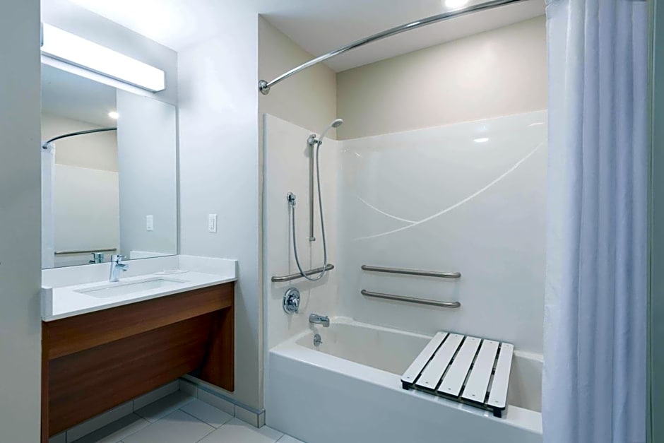 Microtel Inn & Suites Windham