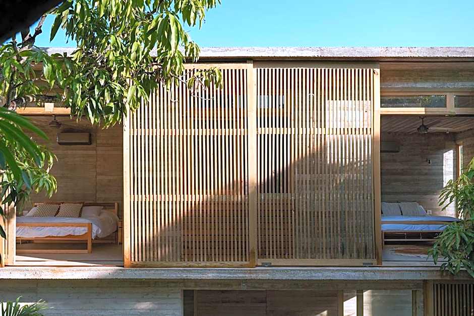 Ona & Nami - Casa Macu Saladita surf break