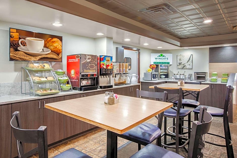 Wingate by Wyndham Detroit Metro Airport