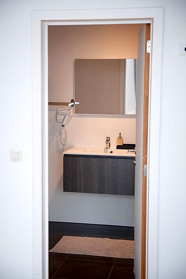 K&Y suite 1 Brussels airport 500m!