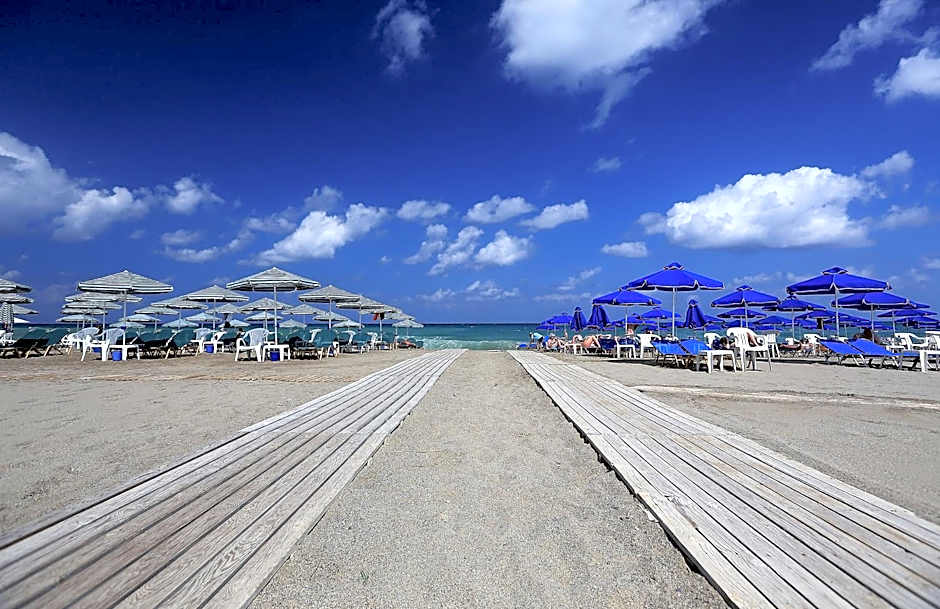 La Stella Suites