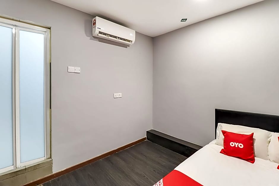 OYO 89381 Moonnight Hotel