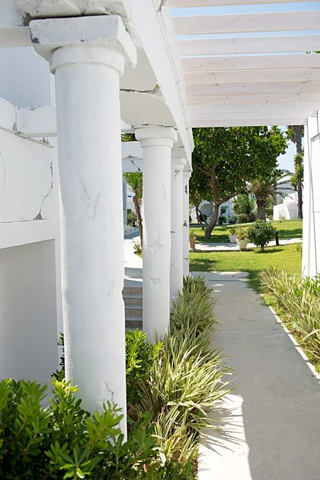 Summer Village of Hippokrates - Adults only