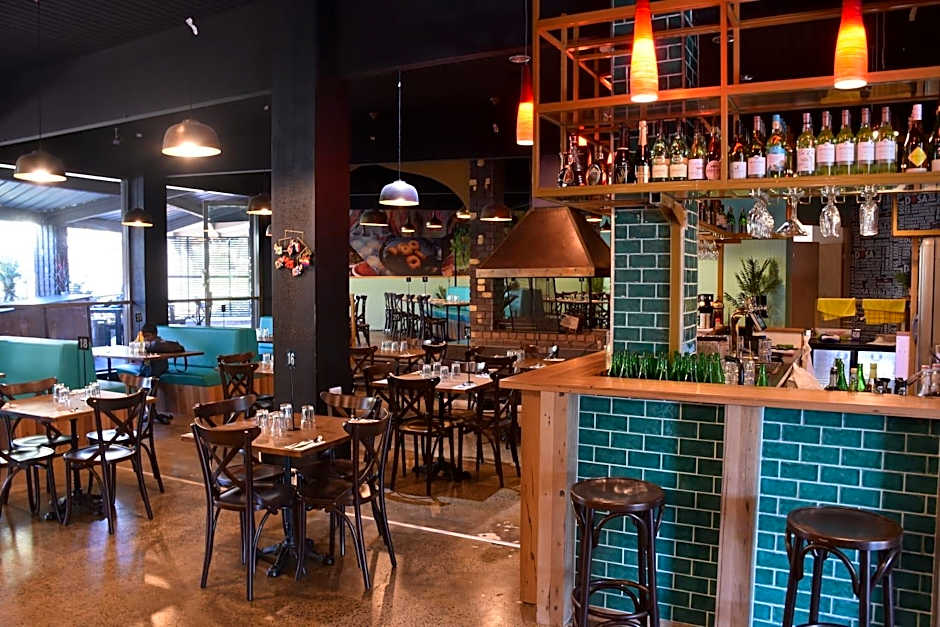 Knox International Hotel and Apartments