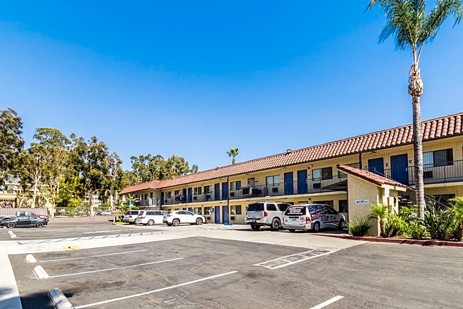 Motel 6 Riverside, CA - UCR East