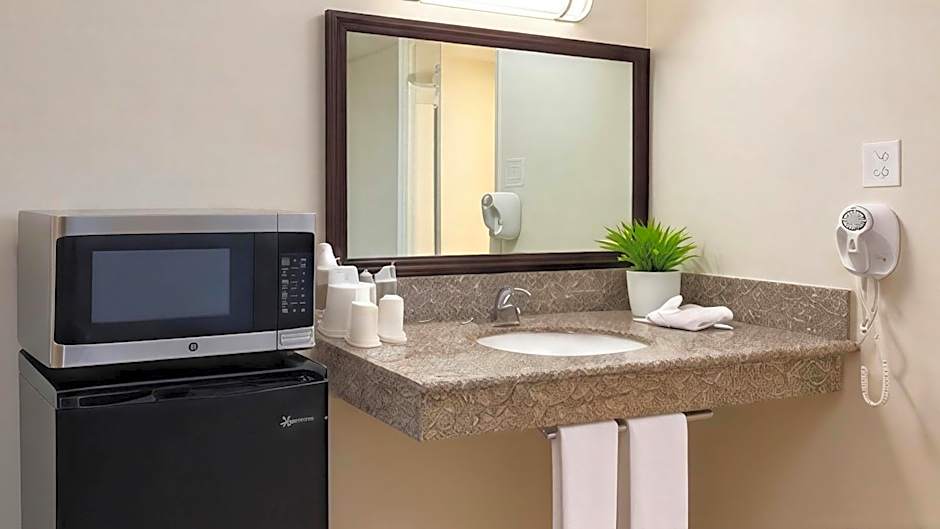 Motel 6-Claremont, CA