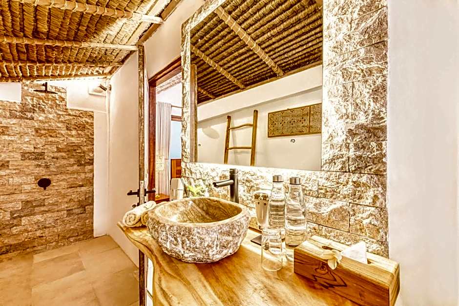 Villa Indigo - 5-BDR with huge pool and garden
