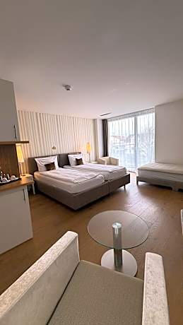 Hotel AVA