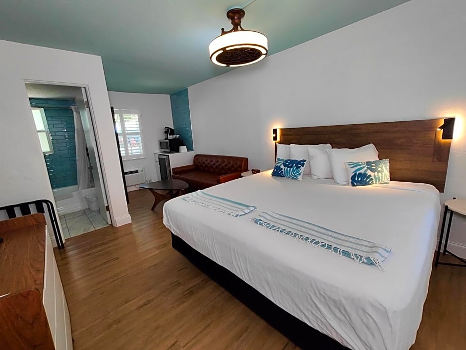 Tahitian Beach Resort – Treasure Island, FL