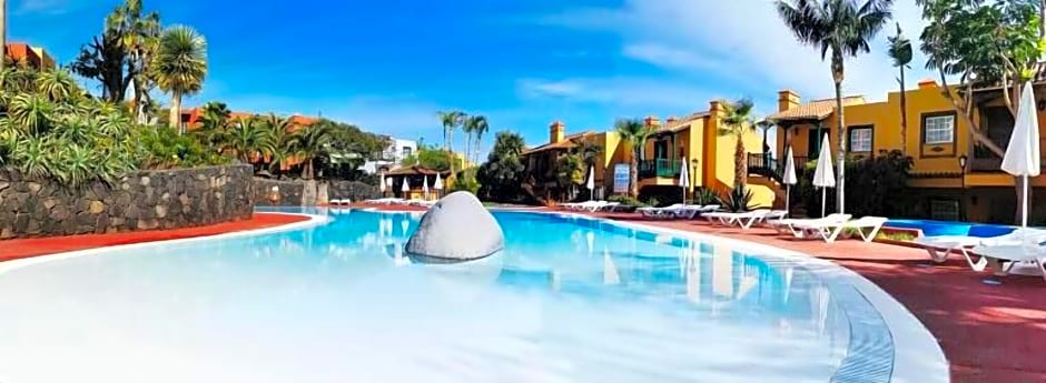 Apartamentos Oasis San Antonio