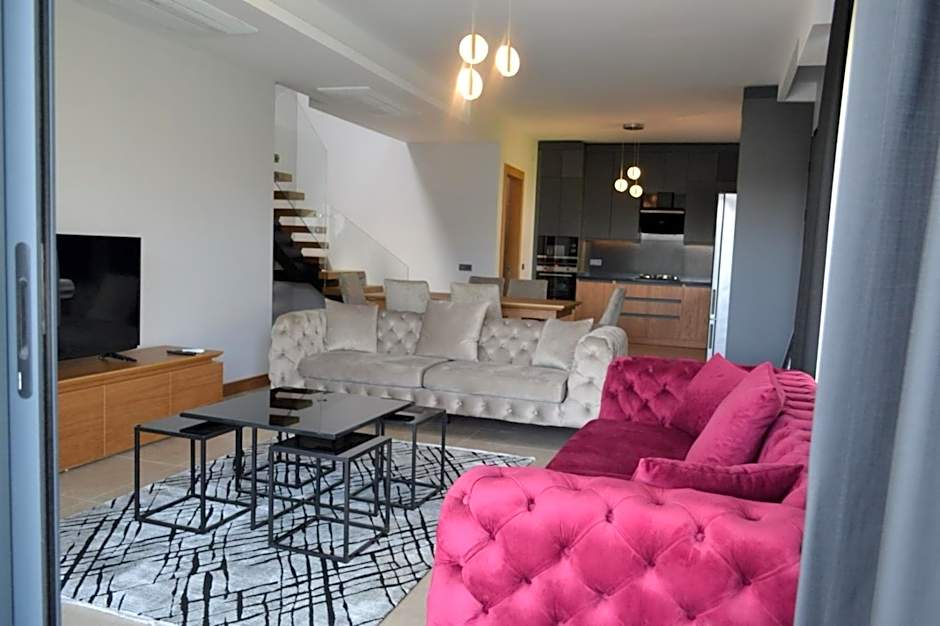 Ayayorgi süper havuzlu yeni