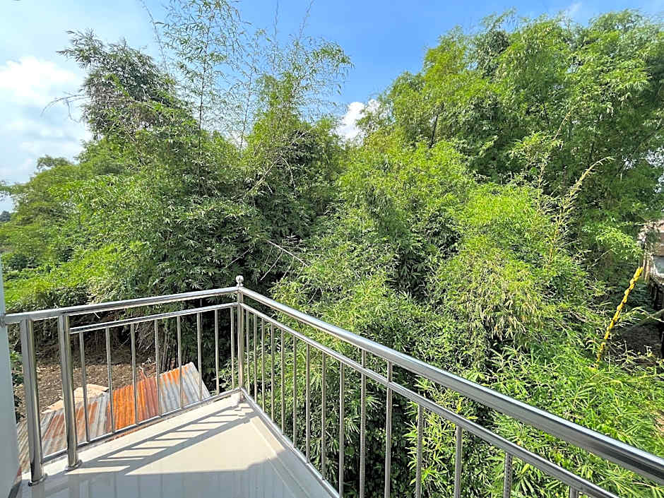 JENGGO Riverside RedPartners Kampung Inggris Pare