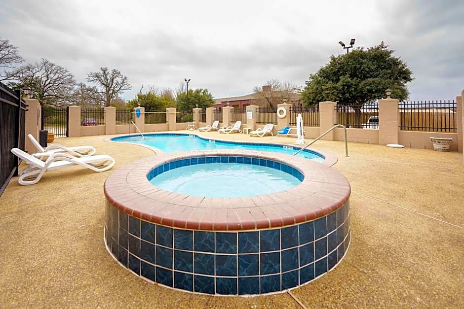 Comfort Suites University Drive