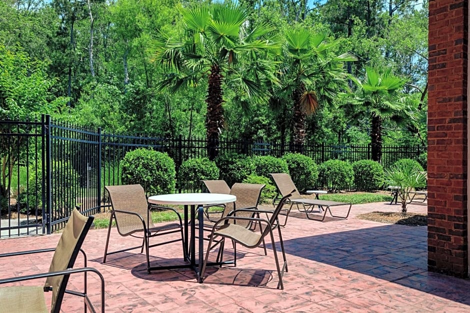 DoubleTree by Hilton Hotel Savannah Airport
