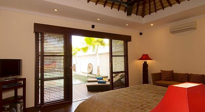 Ellora Villas
