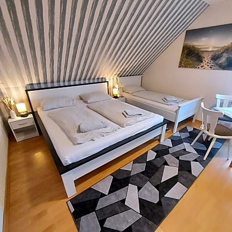 Triple Room with Doublebed