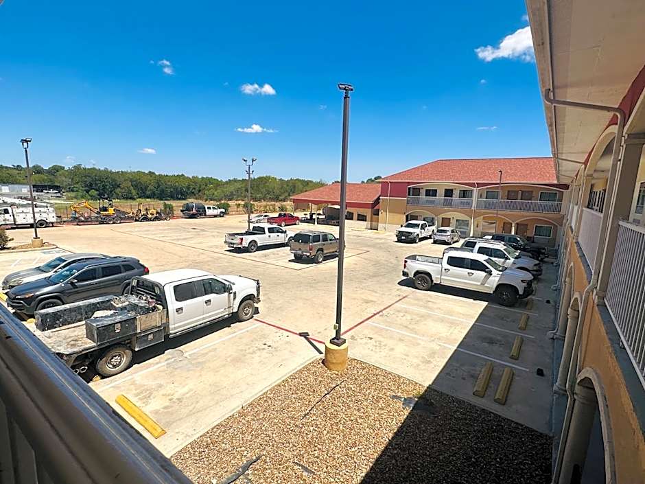 Executive Inn & Suites