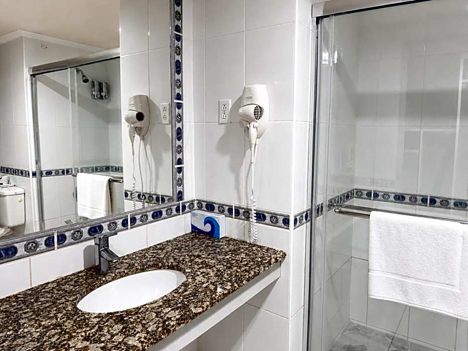 Sunbay Hotel- Daily Breakfast & Beach Access Included