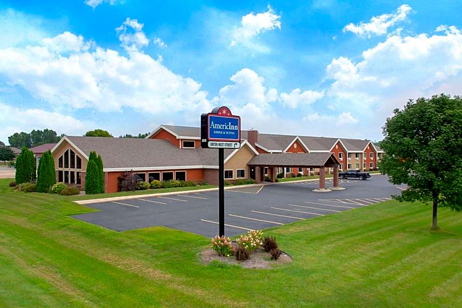 AmericInn by Wyndham New London