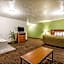 Econo Lodge Inn & Suites Pekin - Peoria Area