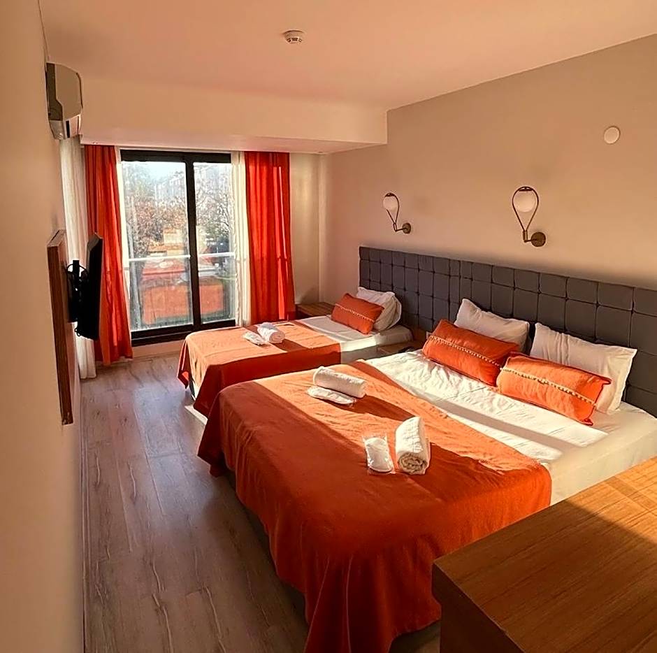 Ramona Lara Hotel
