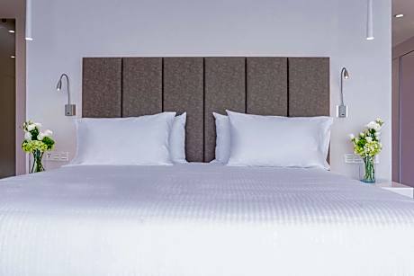 Standard Room – 2 Double Beds