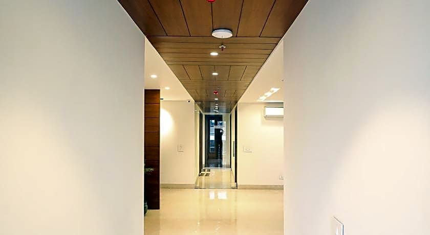 FabHotel La Paz Stay B&B