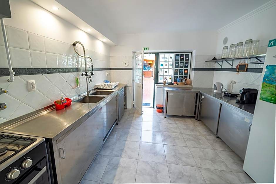 Surf Yoga Ericeira Guest House