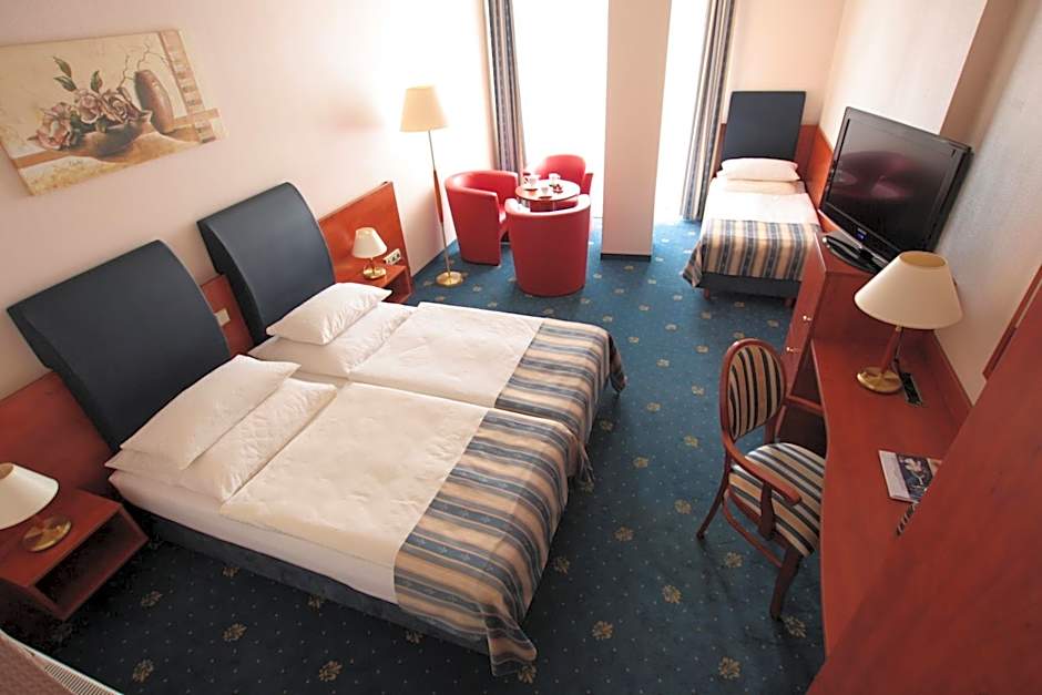 SkyHotelGwarna
