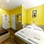 Do Step Inn Home - Hotel & Hostel