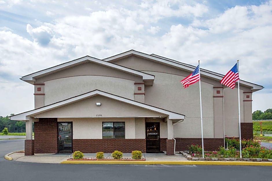 Super 8 Franklin