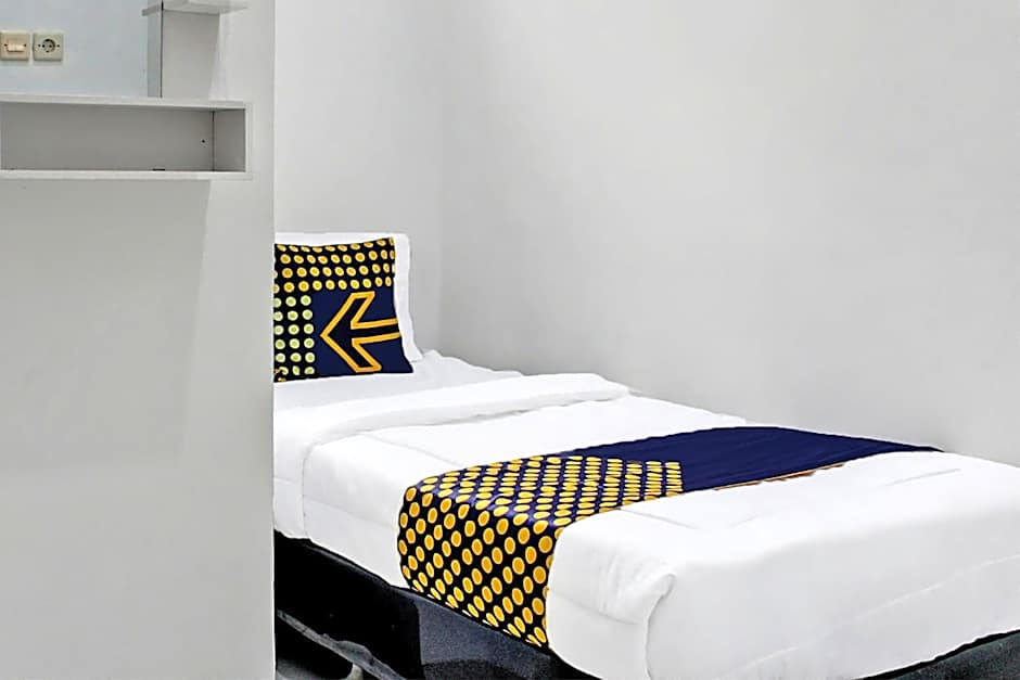 OYO Life 92509 Maulana Guest House Simpur