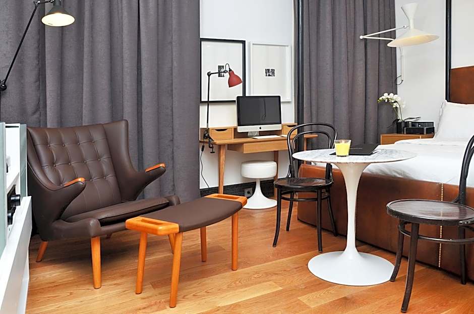 Browns Boutique Hotel