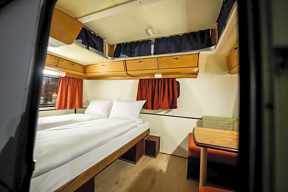 Photo 1 sur 8 de Small Double Room